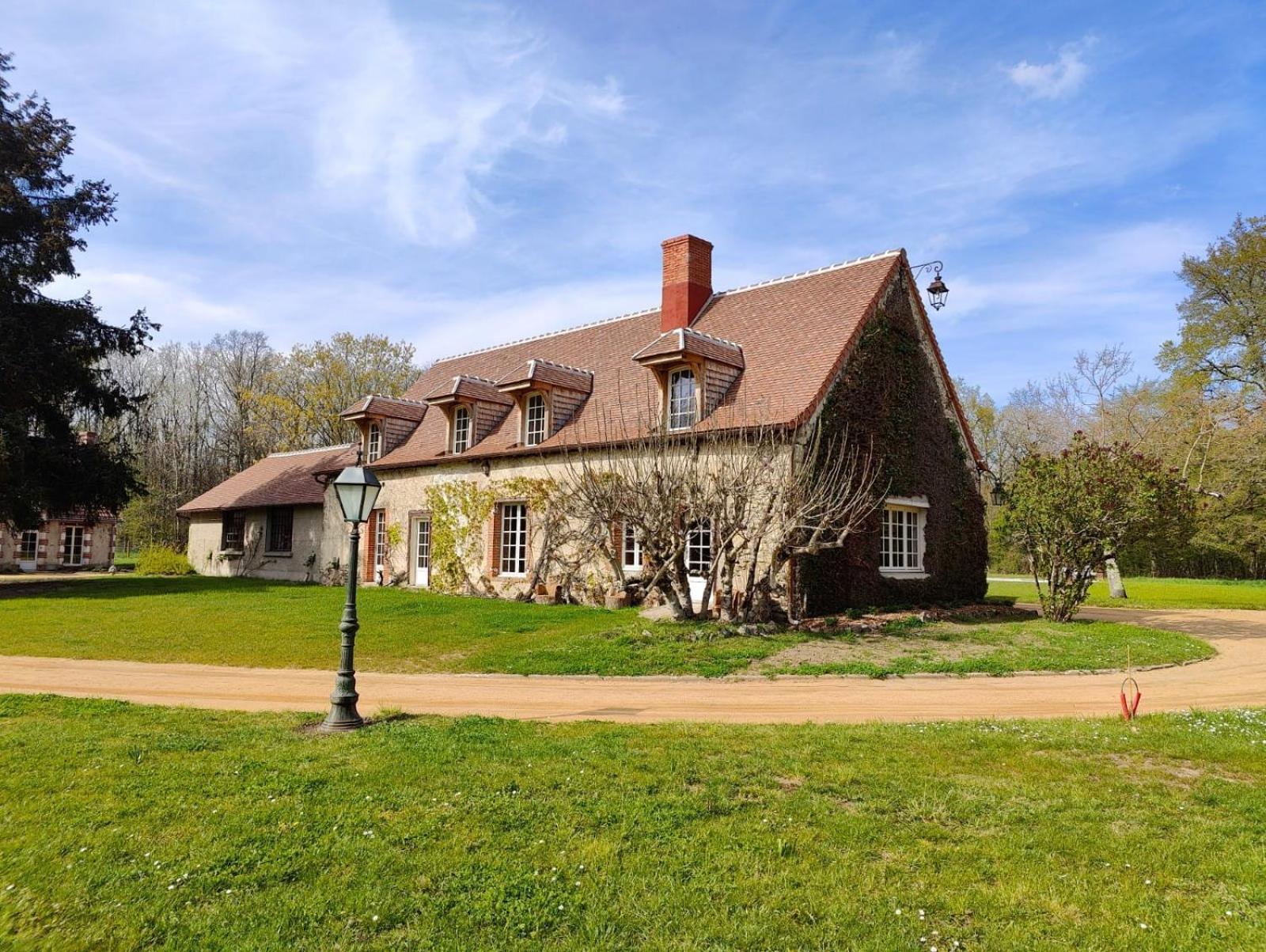 Domaine De Charnay - Charme Et Confort Dans Un Environnement D'Exception Vierzon Ngoại thất bức ảnh