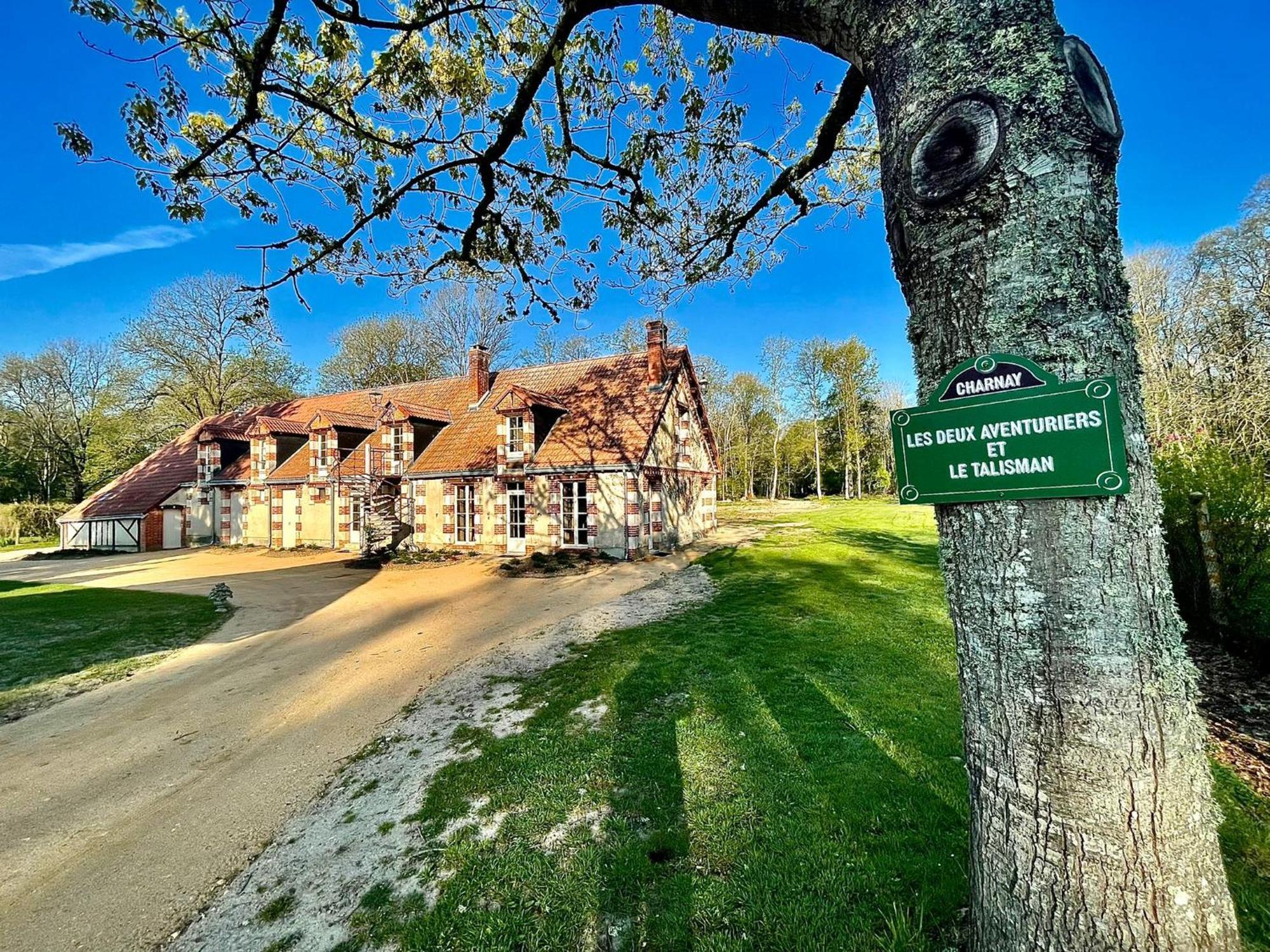 Domaine De Charnay - Charme Et Confort Dans Un Environnement D'Exception Vierzon Ngoại thất bức ảnh